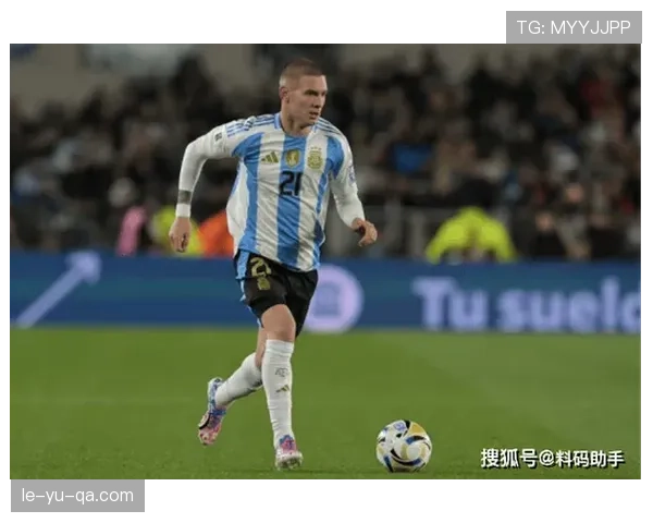 伊萨克森闪耀赛场，足坛新星冉冉升起