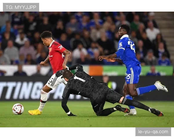 贾登·桑乔状态回暖，英超赛场助攻亮眼助队友破门