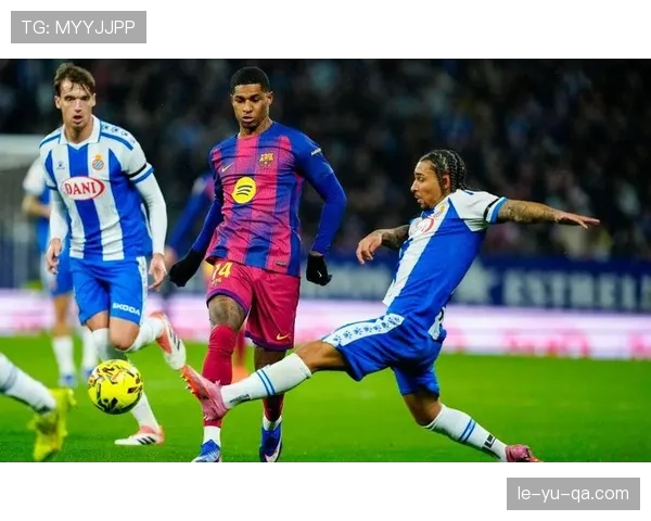 加维荣膺西甲赛季最佳年轻球员，状态回暖引瞩目