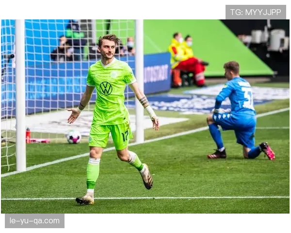 德甲球队攻防失衡现象持续引发热议，需关注防守漏洞与进攻乏力问题的解决方案。