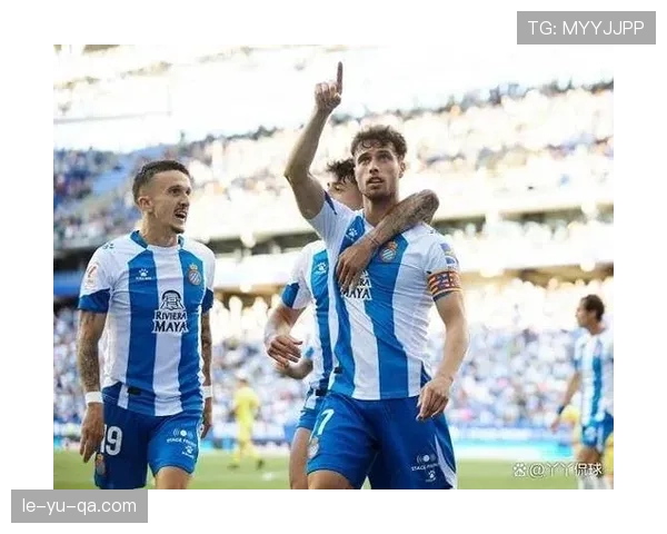 西班牙超级杯资格赛揭幕，西甲争夺战升级，豪门球队全力以赴展现竞争力。